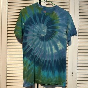 Tie-dye T-shirt Blue Green Swirl Small Unisex